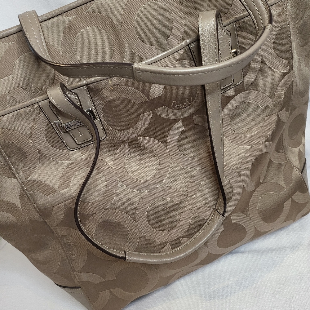 Coach Tote - Picture 3 of 6
